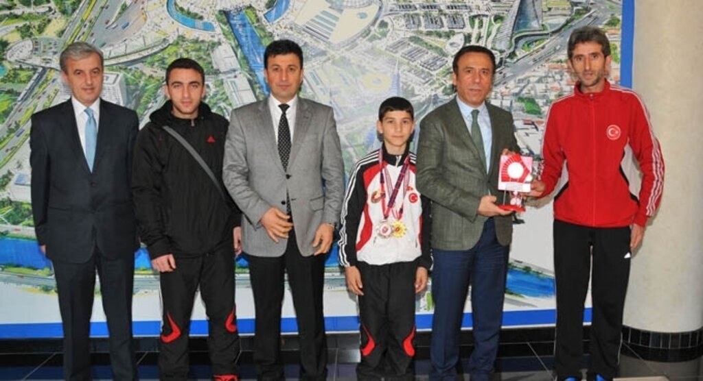 Canik, badmintonda Uzakdoğu'yla yarışıyor