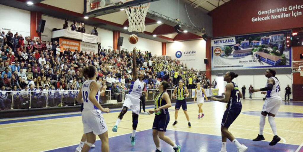 Canik Fenerbahçe'yi salladı ama yıkamadı!