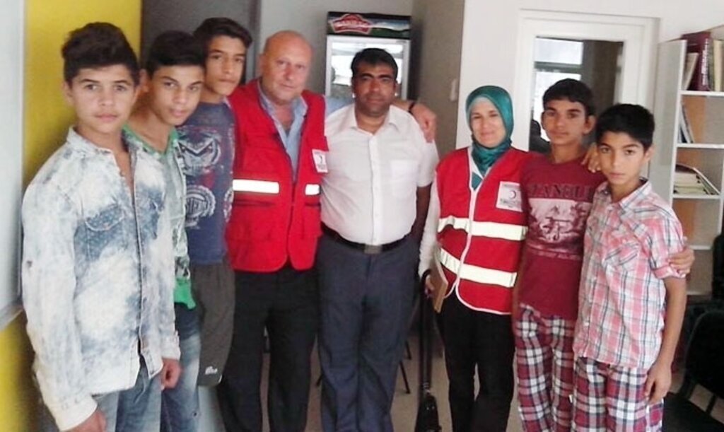 Canik Kızılay'dan gençlere destek