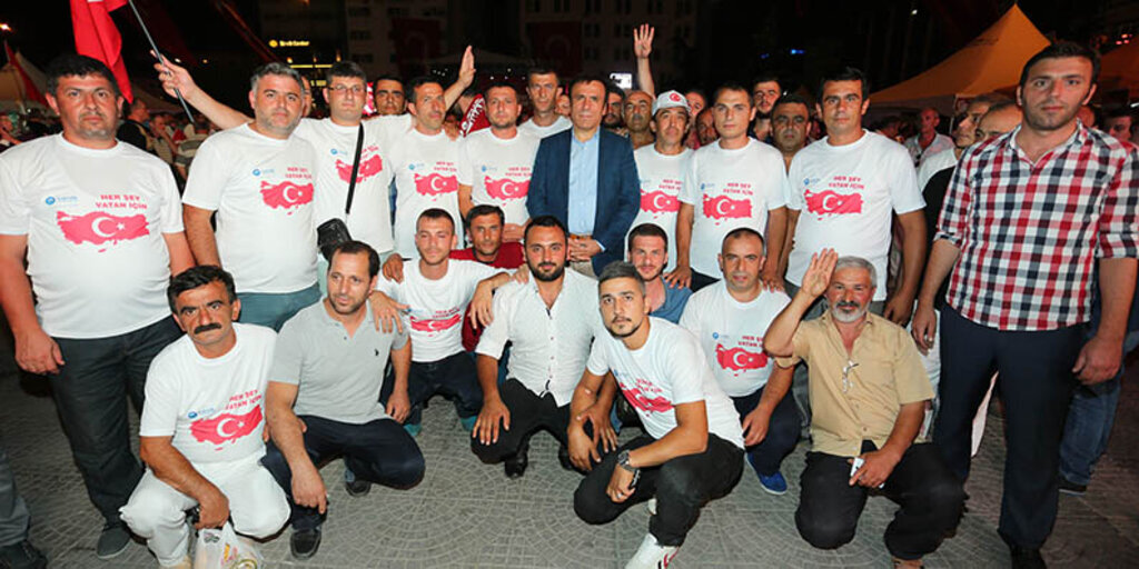 Canik personeli nöbette Şehitlerimizin emaneti olan meydanlara sahip çıkıyoruz