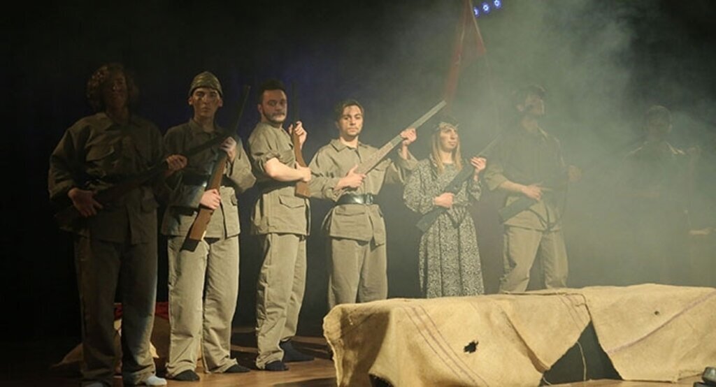 Canik Tiyatro Okulu'ndan müthiş oyun