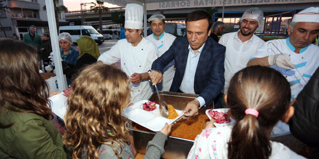 Canikliler her akşam iftar yemeğinde buluşuyor