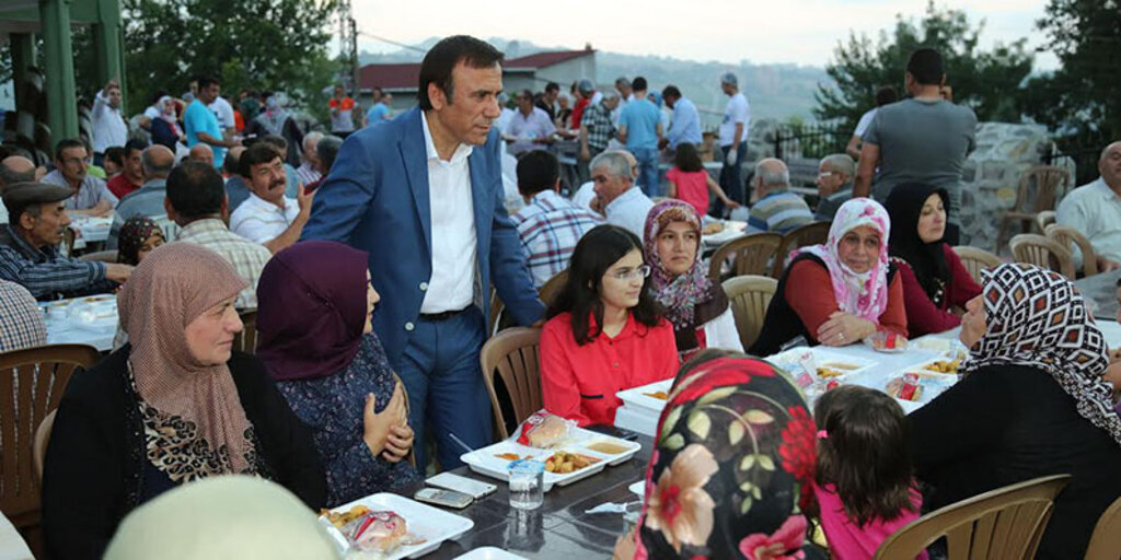 Canik’te Gönül Sofraları kalpleri buluşturuyor