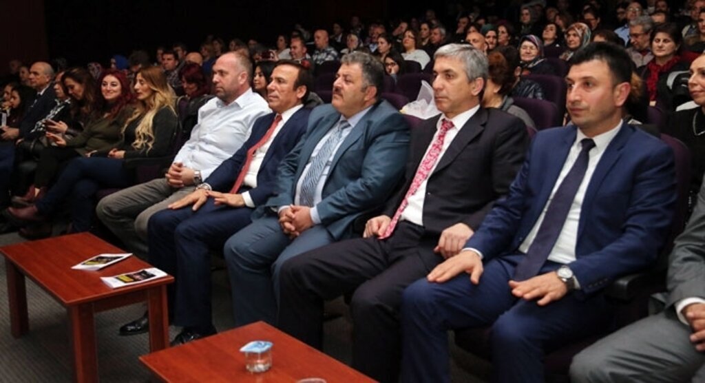 Canik'te kadınlara konserli kutlama