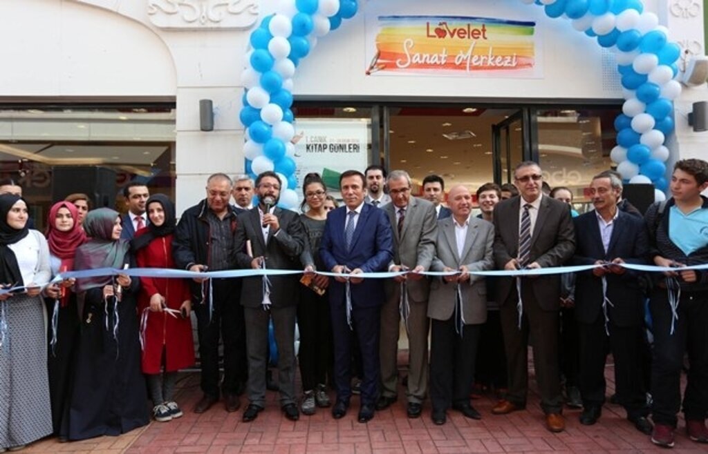 Canik'te yazarlar okuyucularla buluştu