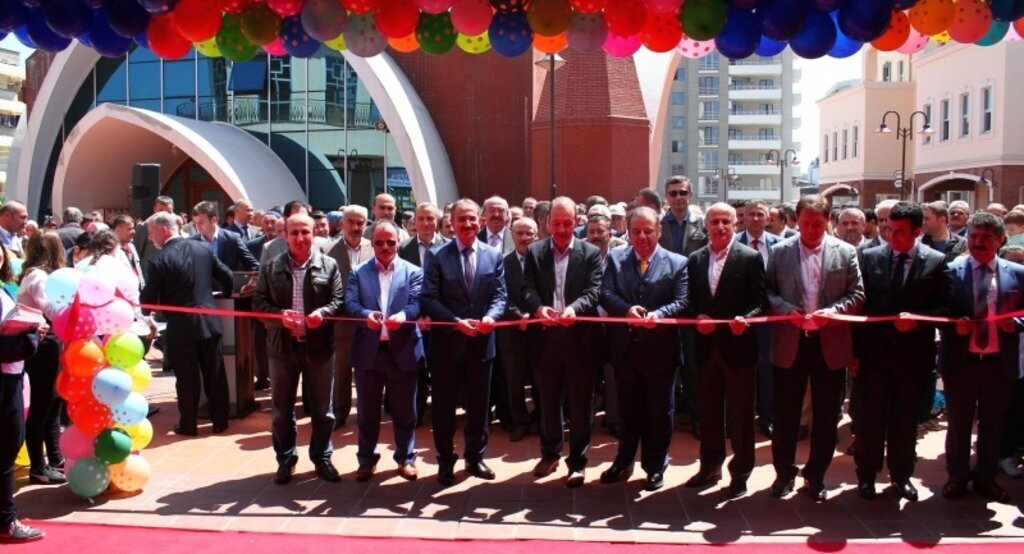 Çarşamba'da kitap fuarı açıldı