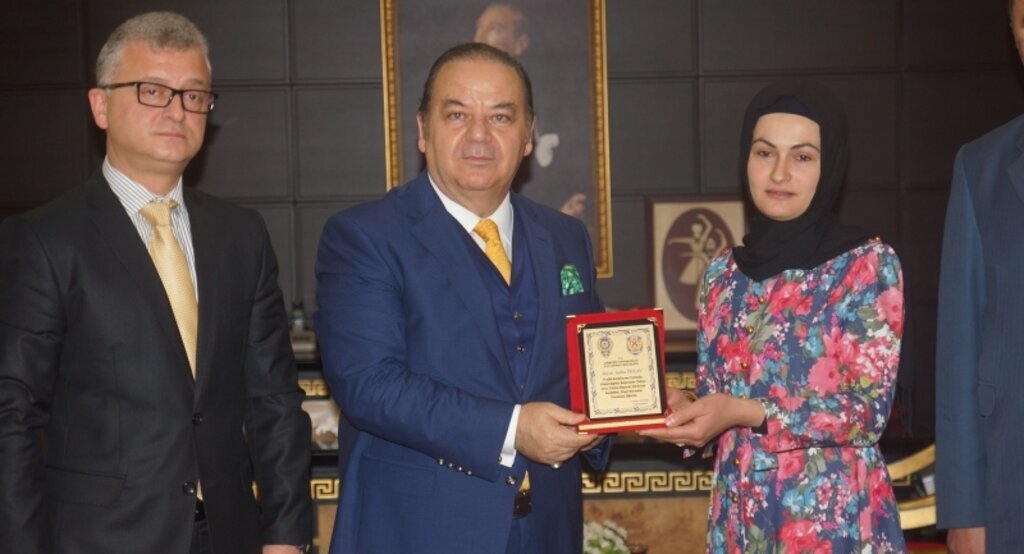 Çarşamba'da yılın şoförüne plaket