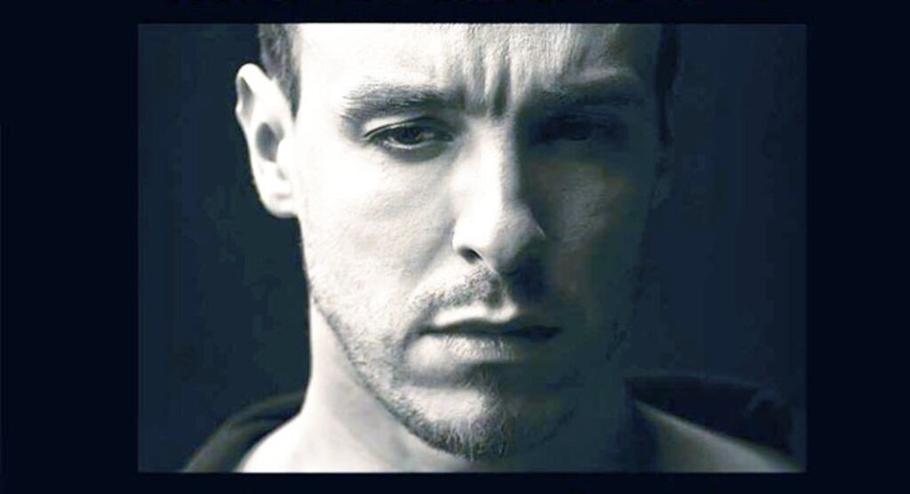 Cem Adrian Yeşilyurt AVM'ye geliyor