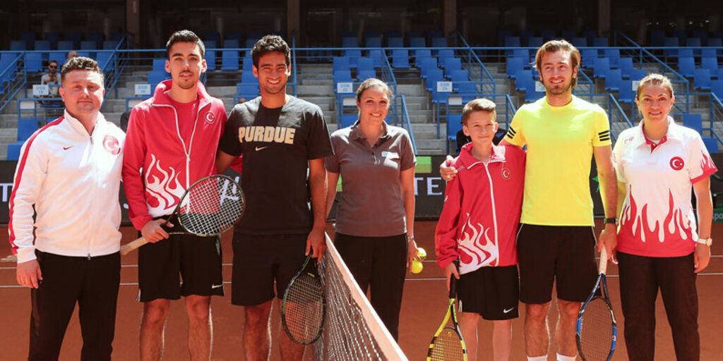 Cem İlkel ve Tuna Altuna'dan millilere gösteri maçı
