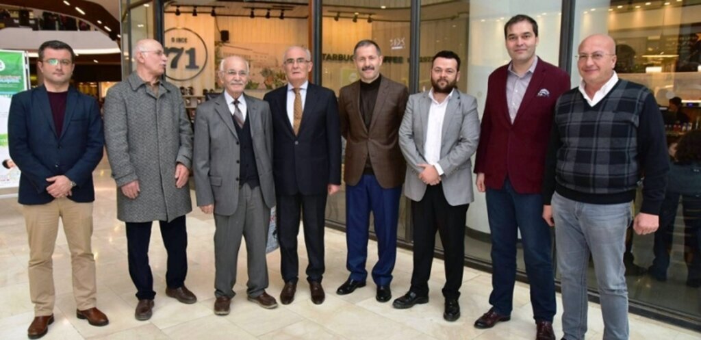 Çerkezler Samsun'da Adige Dil Günü'nü Piazza AVM'de kutladı