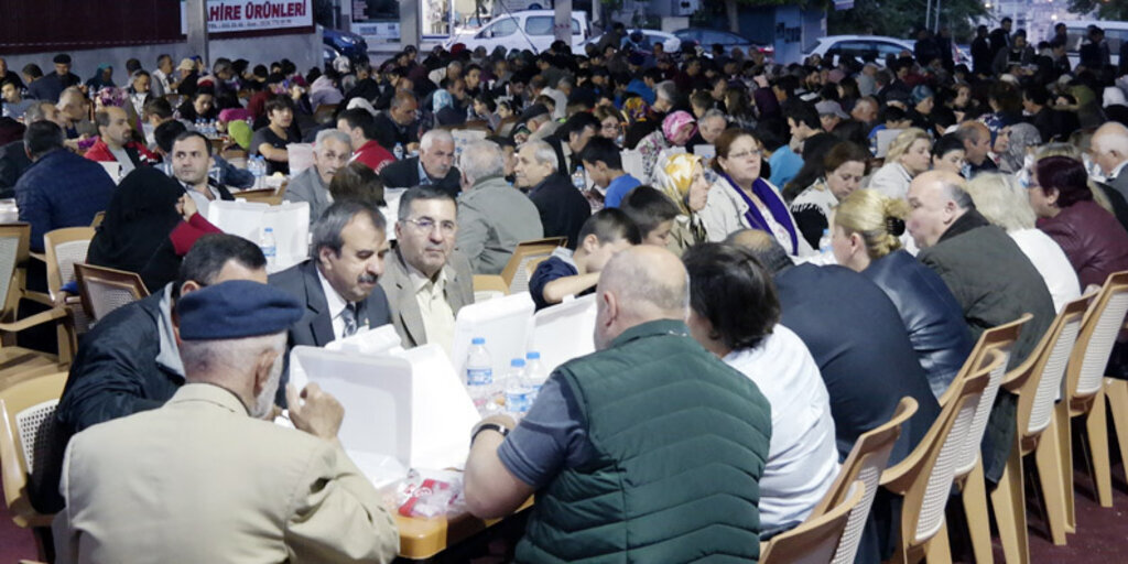 CHP'liler CHP'nin İftar Çadırında buluştu