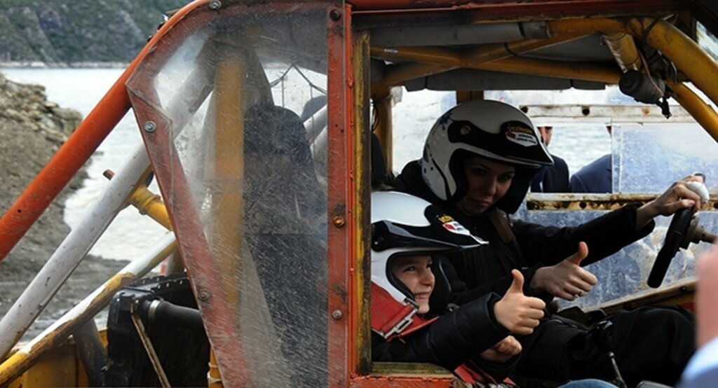 Çiğdem Karaaslan Vezirköprü'de Off-Road aracı kullandı