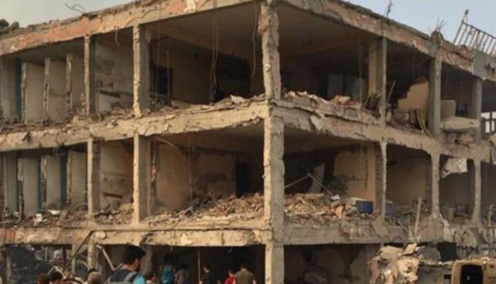 Cizre'de Emniyet Müdürlüğü'ne hain saldırı; 8 Şehit, 45 Yaralı