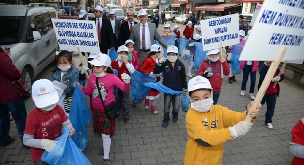Çocuklardan Örnek Temizlik Kampanyası