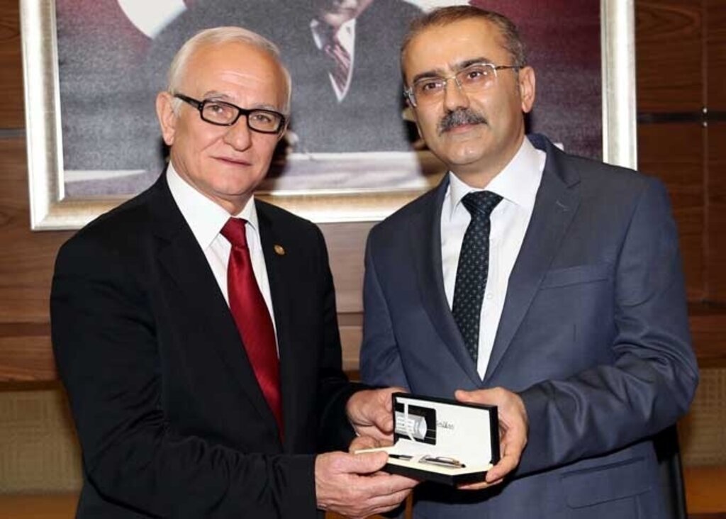 Samsun Baro Başkanlığı’na seçilen Kerami Gürbüz görevi devraldı