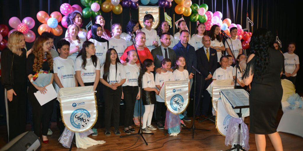 Dinleyenlerin kulaklarının pasını silindi