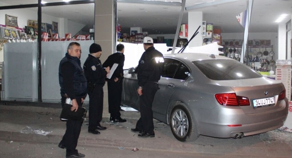 Direksiyon başında kalp krizi geçiren sürücü hayatını kaybetti