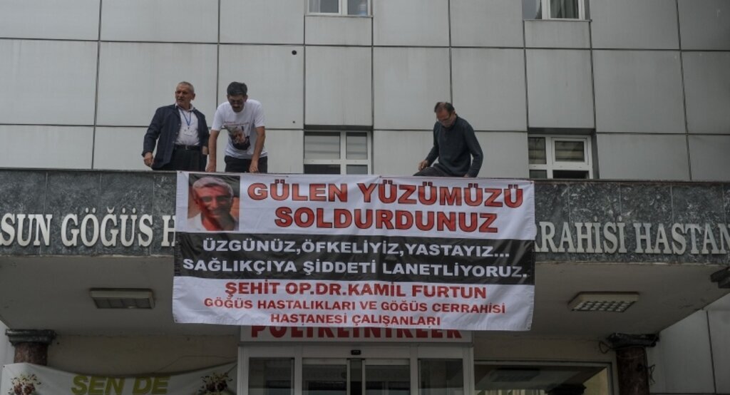 Doktorun vurulduğu hastanede iş bırakma eylemi sürüyor