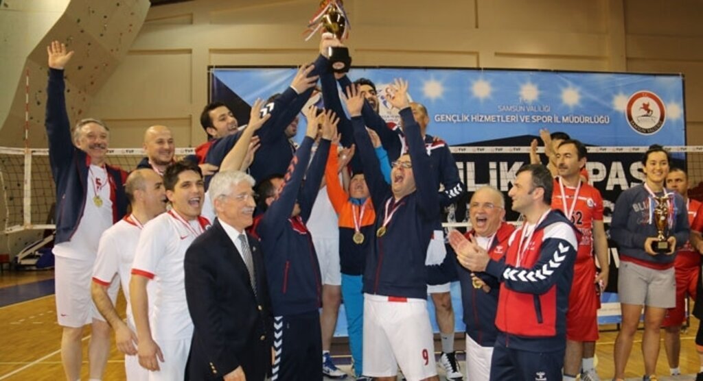 Dumansız Voleybol Turnuvası Sona Erdi