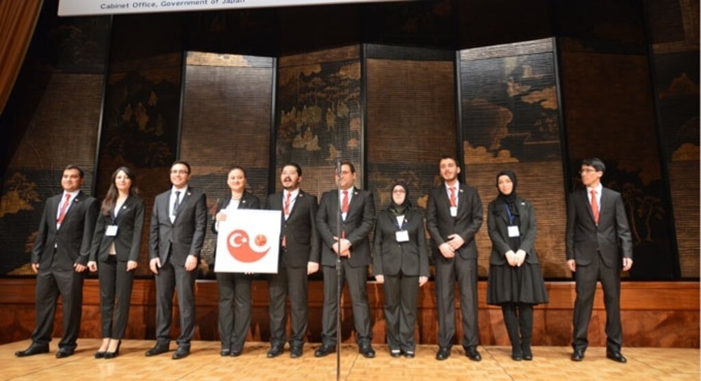 Dünya Genç Liderler Gemisi demir aldı