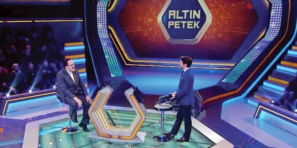 Edebiyat öğretmeni İhsan Kılıç Altın Petek Bilgi Yarışması’nda