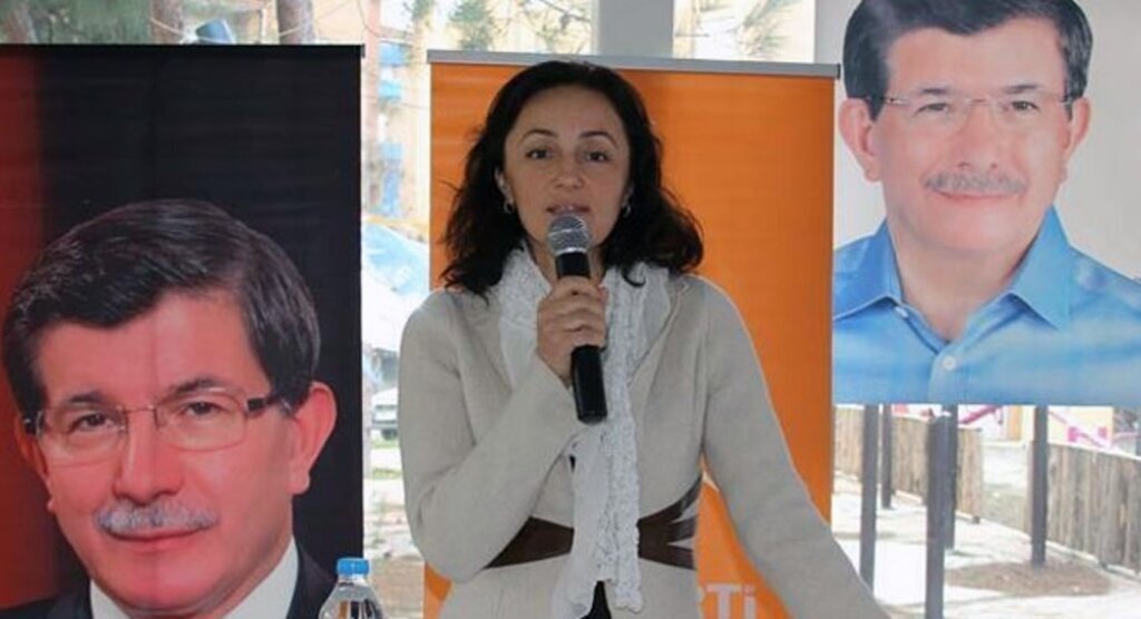 Emine Karaçuha Yılmaz AK Parti'den aday adaylığı başvurusunu yaptı