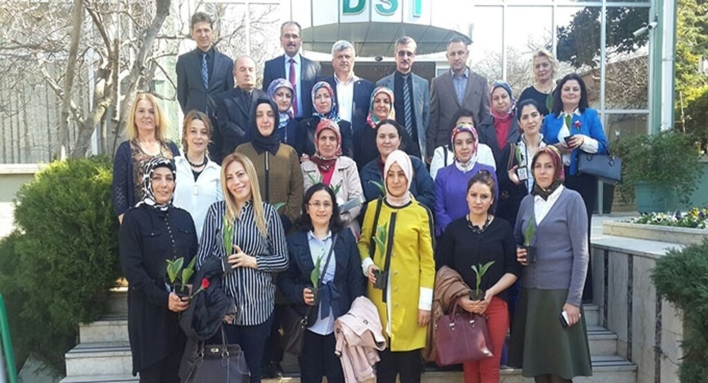 Enerji Bir Sen’den Kadınlar gününde yemek