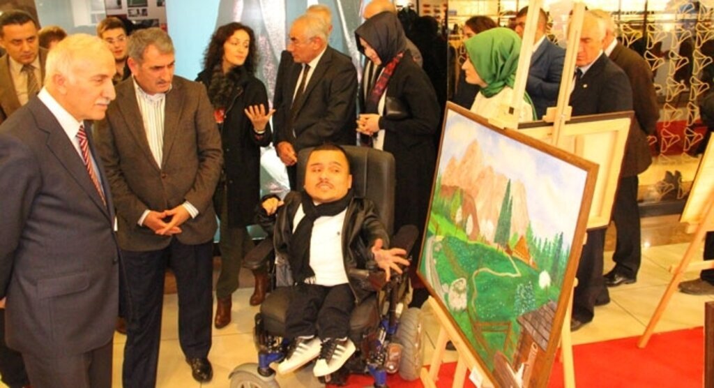 Engelli Muammer Koç resim sergisi açtı