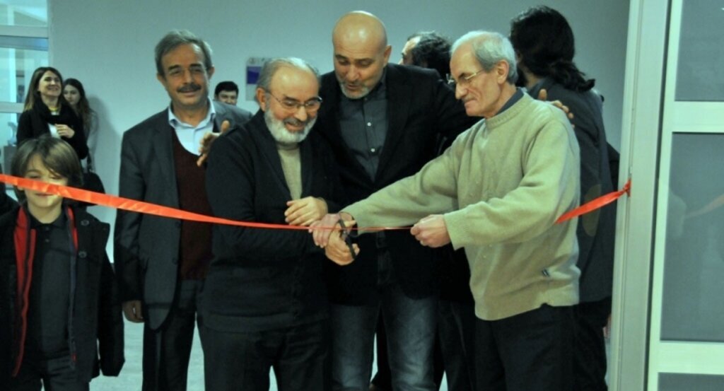 Engin Güney’in resim sergisi “Çıkmazlara Doğru” açıldı