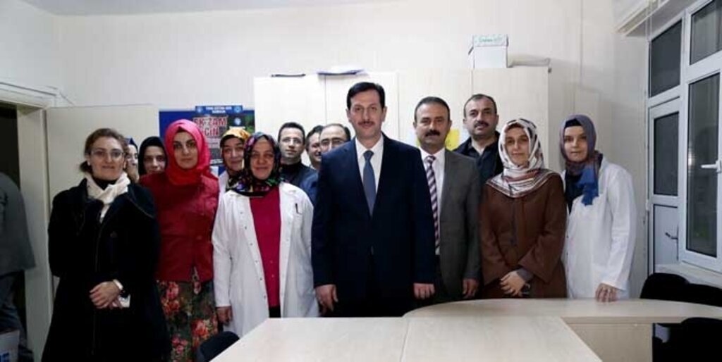 Erdoğan Tok: Öğretmenlik geleceğe ışık tutan meslek