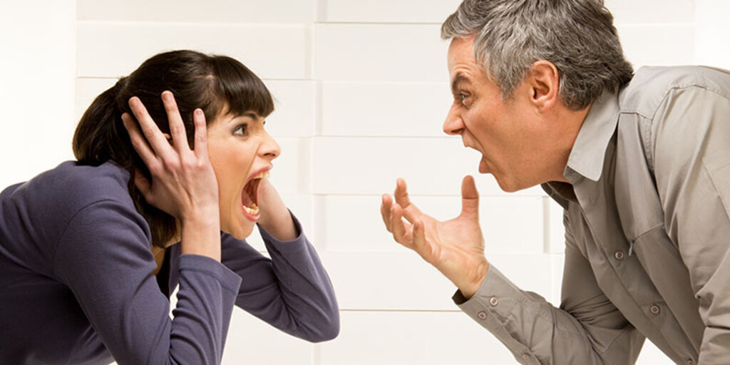 Erkeklerin aldattığını gösteren 12 işaret