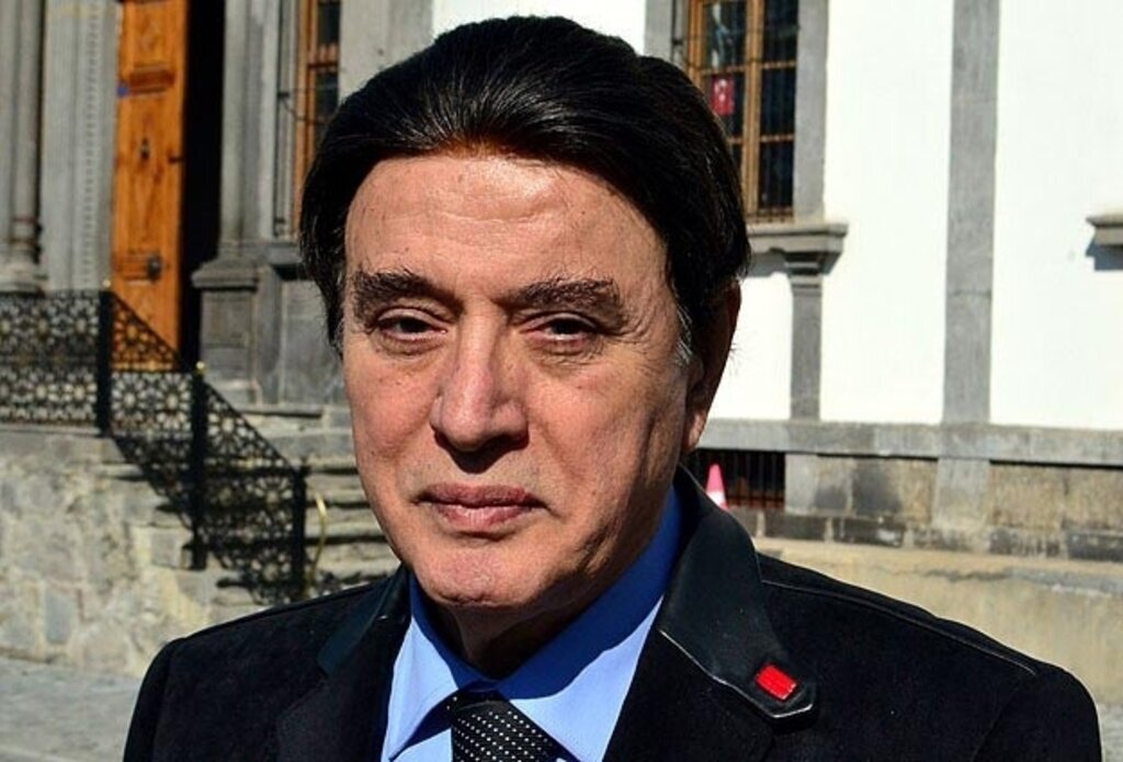 Erol Büyükburç vefat etti