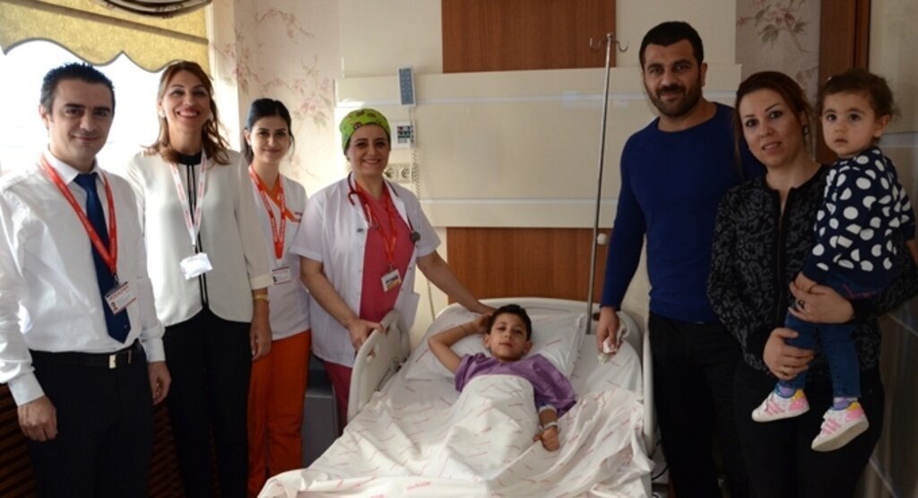 Fatih Atlı'nın oğlu Halil Eğmen erkekliğe ilk adımı Medical Park'ta attı