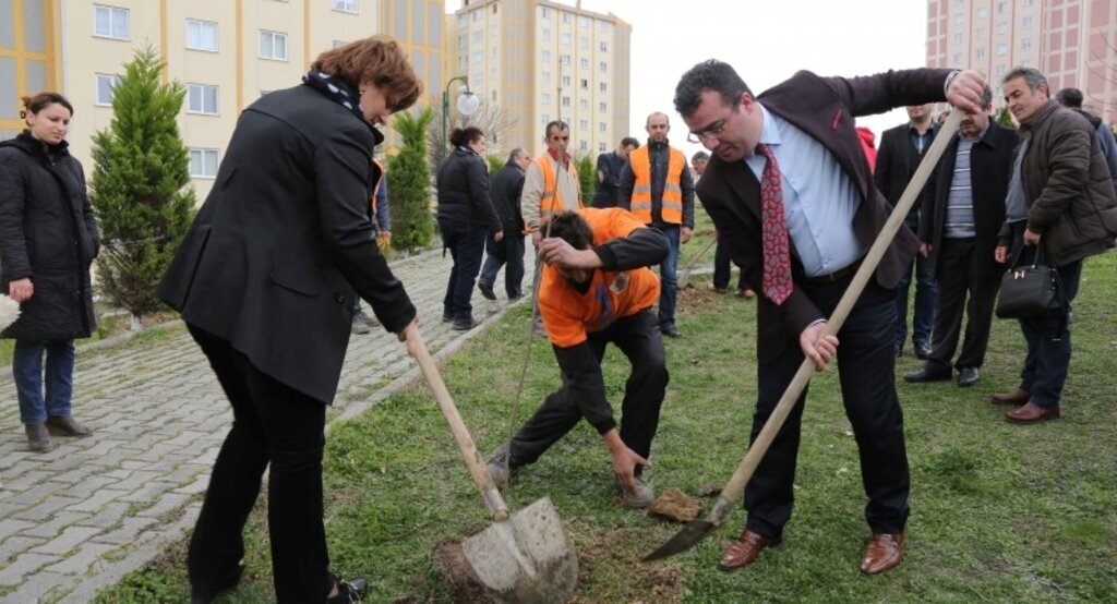 Atakum'da fidanlar toprakla buluştu
