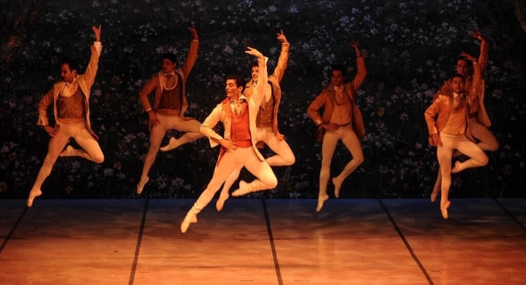 Fındıkkıran balesi sahnelendi