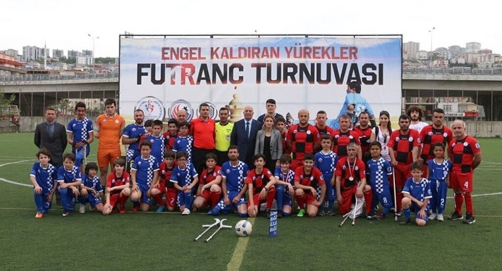 Futranç Turnuvası dostluk maçı ilgiyle izlendi