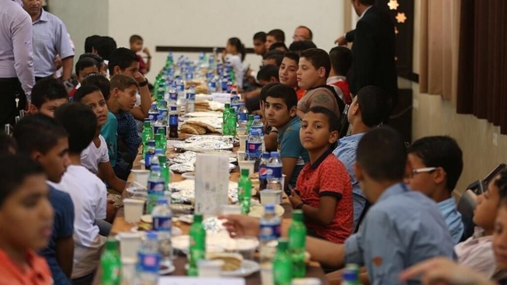 Gazze'deki 120 yetime Türk Kızılayı'ndan iftar