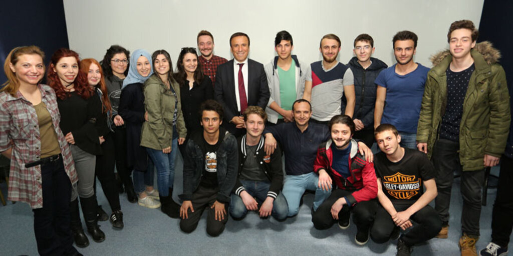 Geleceğin tiyatrocuları Canik'te yetişiyor