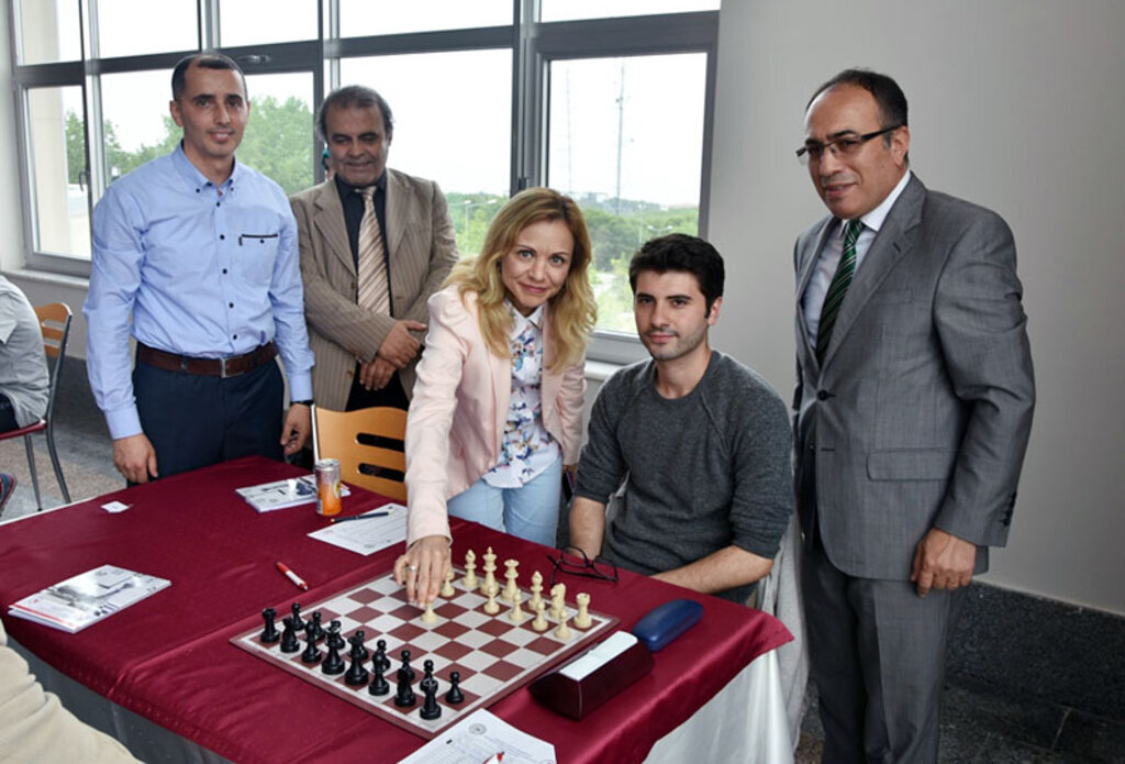 Geleneksel Bahar Kupası 19 Mayıs Satranç Turnuvası başladı