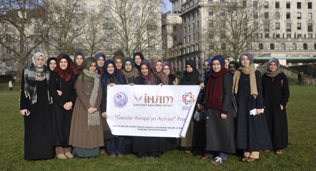 Gençlerden Avrupa'ya eğitim çıkarması