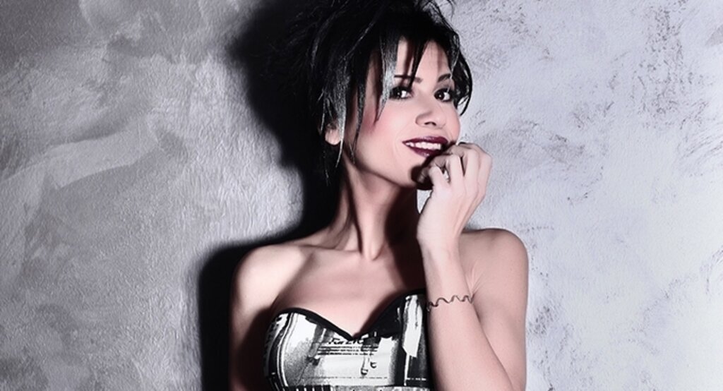 Gençlerin sevgilisi Aydilge Piazza’ya geliyor