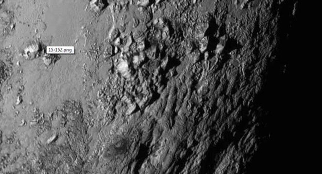 Gizemli gezegen Plüton'da şaşırtan keşif