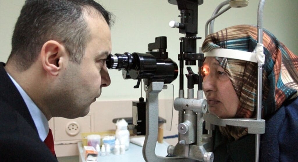 Görme yetileri zayıflayan abla ve kardeşe OMÜ'de başarılı kornea nakli