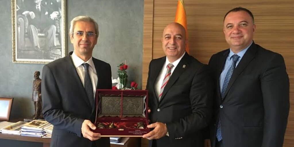 Güven Özyurt Karayolları Bölge Müdürü Kenan Keskin'i ziyaret etti