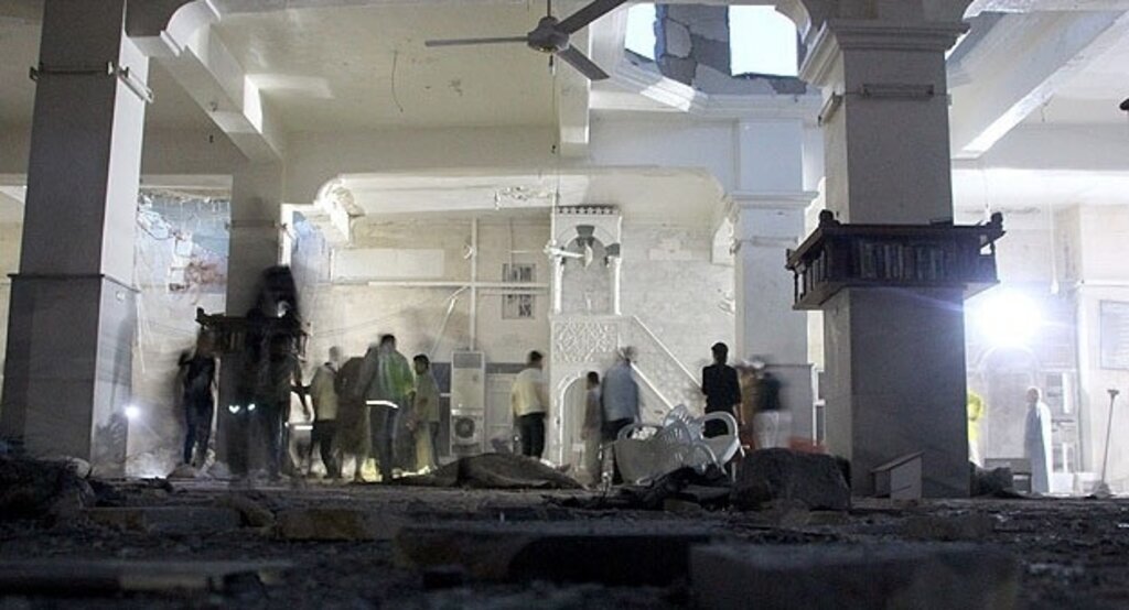 Halep'te camiye 'varil bombalı' saldırı