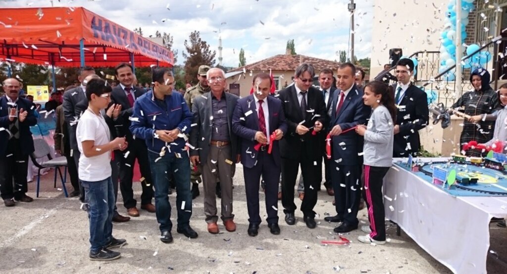 Havza Dereköy Şehit Mustafa Koçak Ortaokulunda fuar düzenlendi