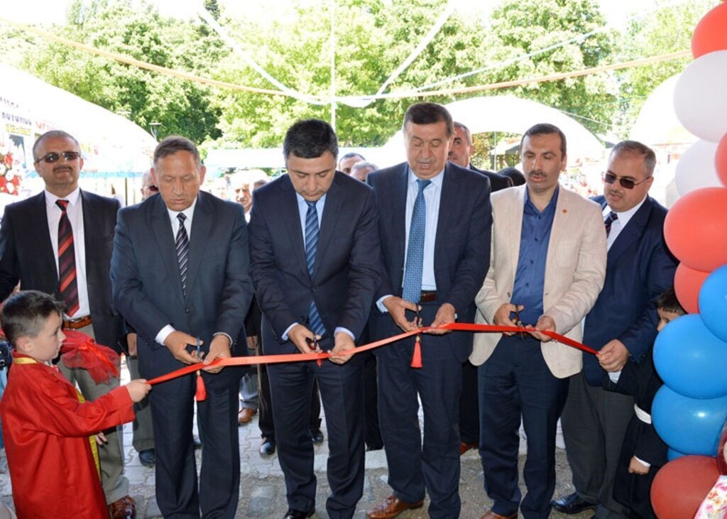 Havza Kurs ve Okul Öğrencilerine Yardım Derneğince kermes düzenlendi