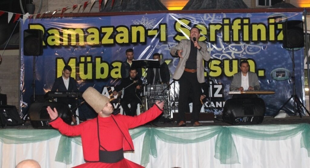 Havza'da Popstar Müftüden ilahi ziyafeti