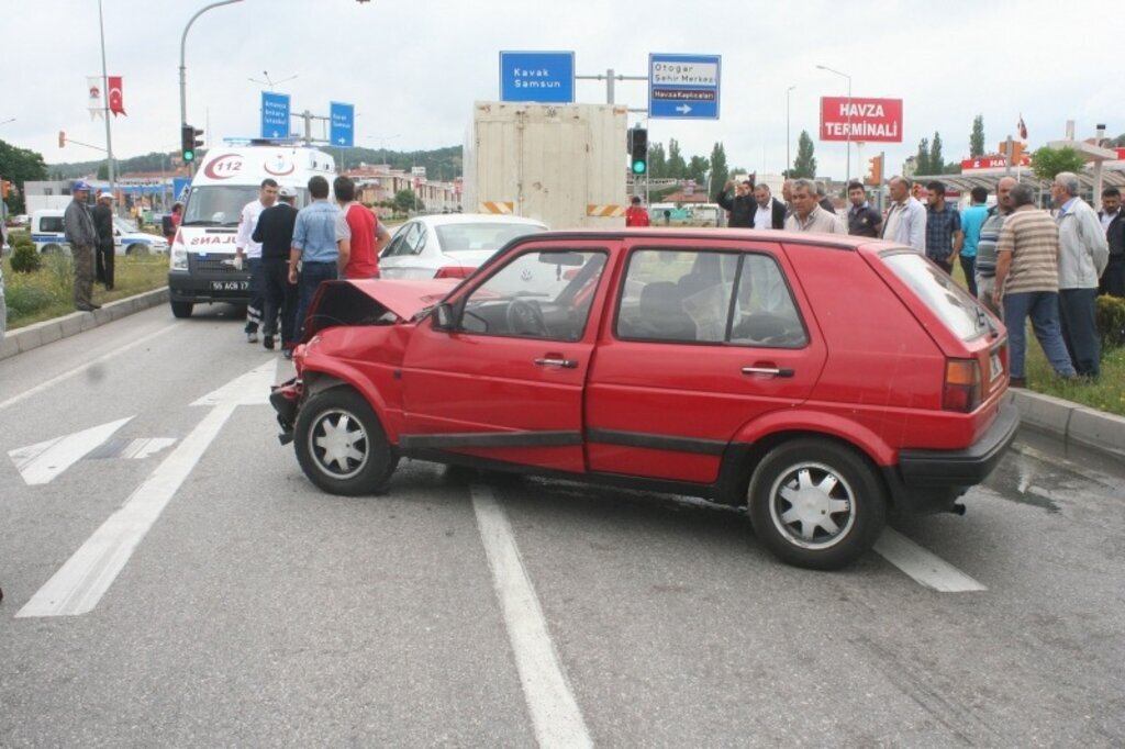 Havza'da trafik kazası: 2 yaralı