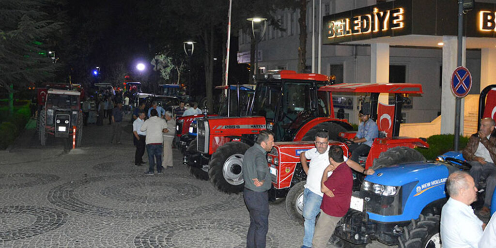 Havza'da Traktör Konvoyu